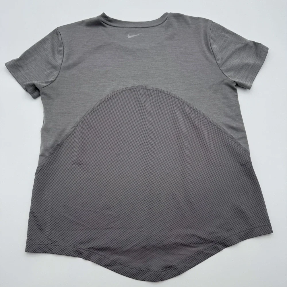 Nike Running Dri-FIT Gray Mesh Back Short Sleeve Training Shirt Womens Small